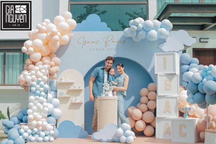 Không gian ấm cúng và sang trọng tại Chả cá Gia Nguyễn