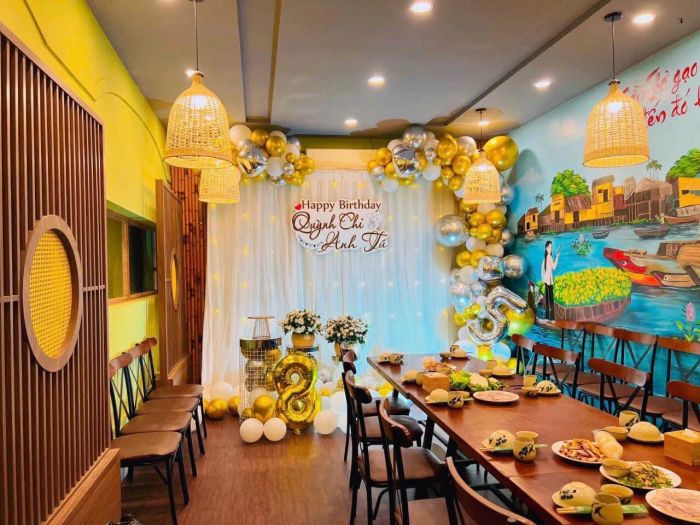 Không gian ấm cúng tại Nhà hàng Phương Nam