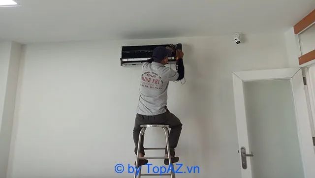 Dịch vụ vệ sinh máy lạnh tại Bình Chánh - An tâm trọn vẹn cùng Điện Lạnh Minh Nhí