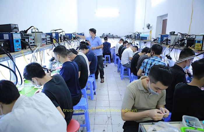 Hình ảnh Trường Dạy Nghề Bách Khoa Hà Nội - Cơ sở vật chất hiện đại