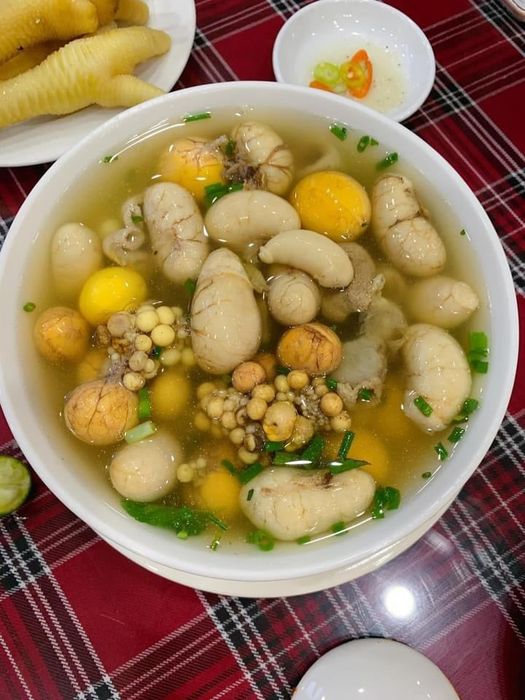 Phở Gà Châm - Nghệ thuật trình bày tinh tế