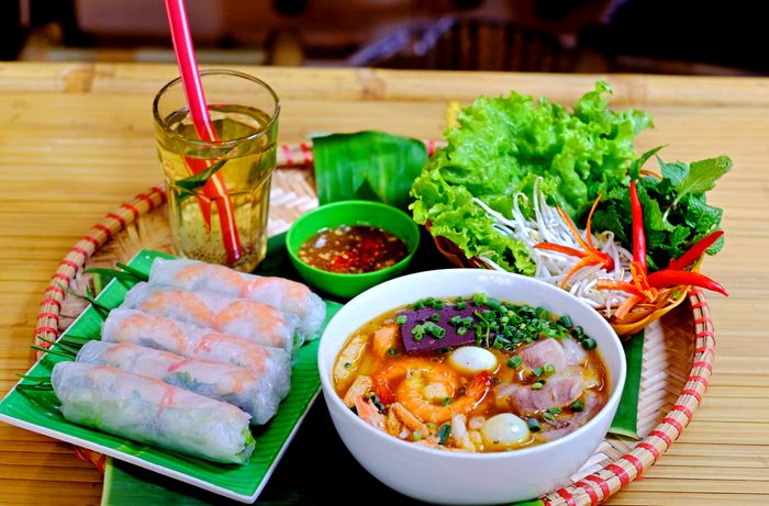 Bánh canh Ghẹ Út Còi – Món bánh canh hải sản đậm đà hương vị