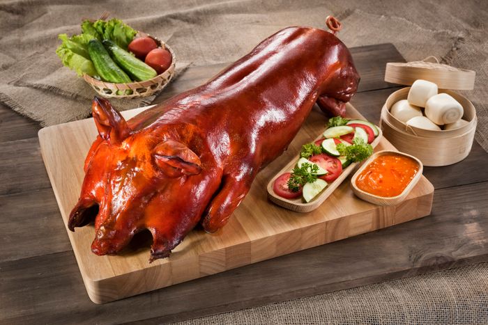 Thịt heo quay vàng ruộm - Đặc sản Tết của người Mường
