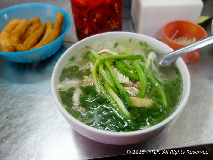 Phở Lâm Nam Ngư - Tô phở vàng ươm hấp dẫn