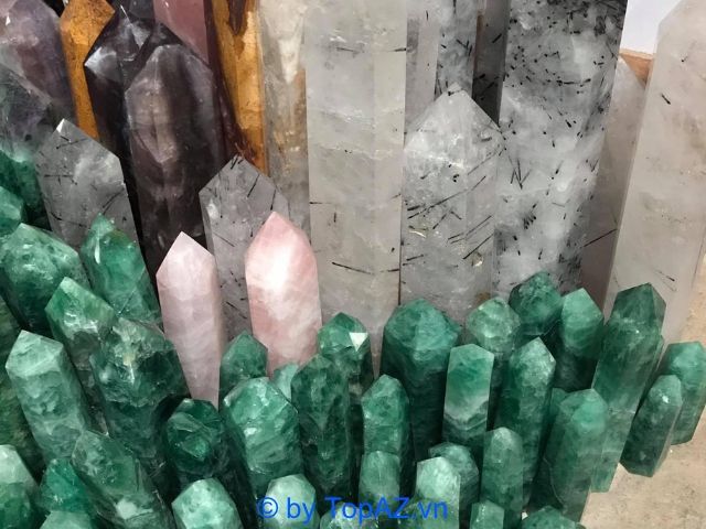 Thạch Anh Việt là đơn vị hàng đầu tại Việt Nam, nổi tiếng với sự uy tín trong lĩnh vực kinh doanh Trụ Đá Thạch Anh phong thủy.
