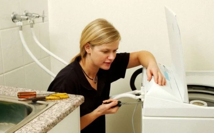 Hình ảnh đội ngũ kỹ thuật viên chuyên nghiệp tại VINAMO