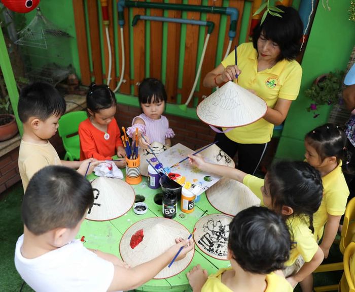 Hình ảnh hoạt động vui chơi sáng tạo của bé tại Trường Mẫu giáo Mầm Non A