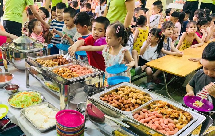 Hình ảnh khuôn viên xanh mát của Trường Mẫu giáo Quang Trung
