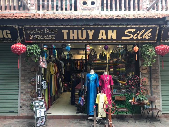 Không gian trưng bày tinh tế tại Thuý An Silk - Ảnh 1