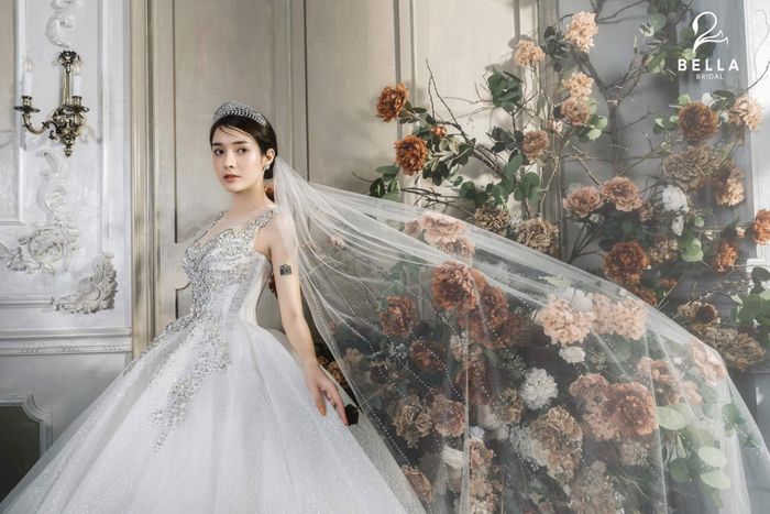 Bella Bridal Viet Nam - BST váy cưới lộng lẫy đậm chất nghệ thuật