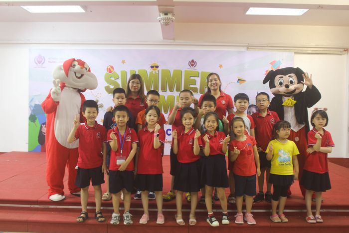 Khuôn viên xanh mát của Trường Tiểu học Thăng Long Kidsmart