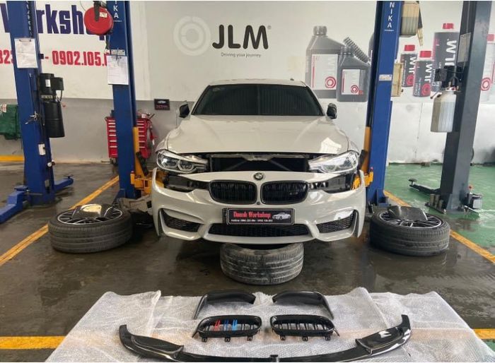 Hình ảnh không gian làm việc chuyên nghiệp với trang thiết bị hiện đại tại Garage Doanh Workshop