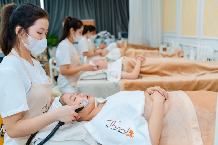Không gian sang trọng và hiện đại tại Thanh Skin - Cầu Giấy, Hà Nội