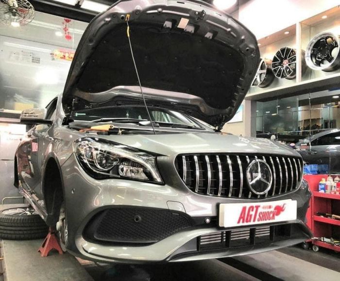Hình ảnh quy trình bảo dưỡng tỉ mỉ từng chi tiết tại Garage Doanh Workshop