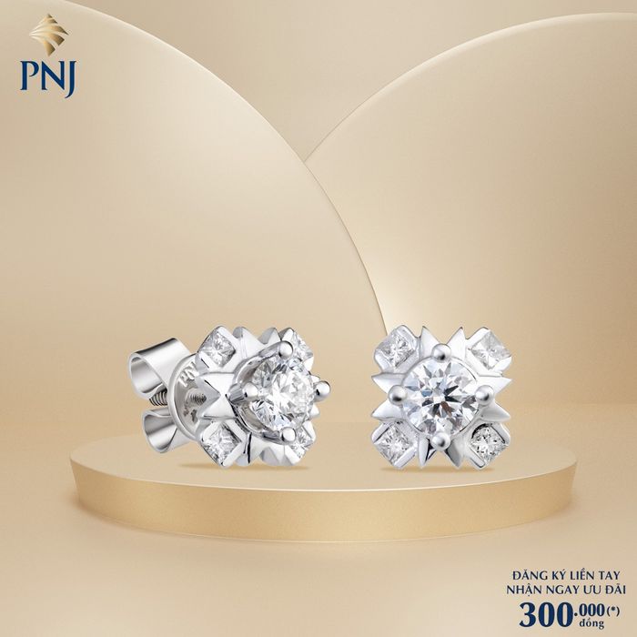 Không gian trưng bày sang trọng tại PNJ