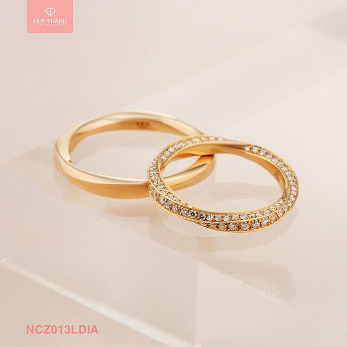 Không gian sang trọng tại Huy Thanh Jewelry