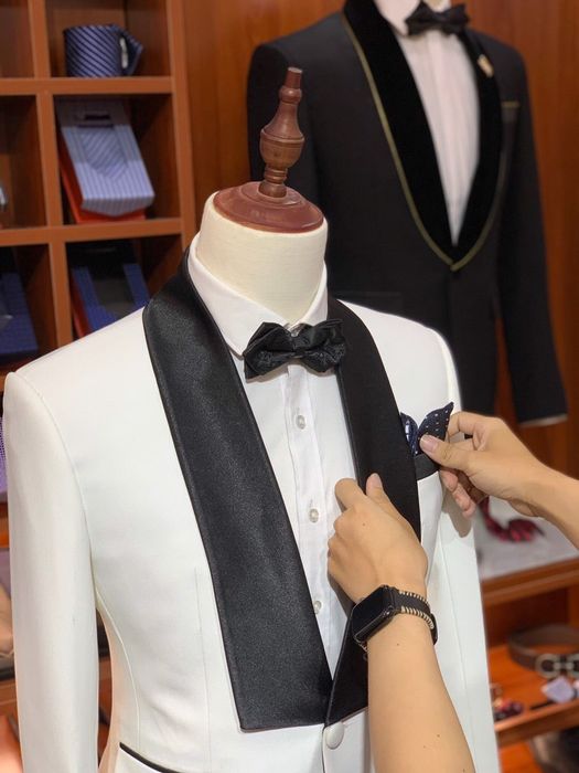Không gian sang trọng và những mẫu vest đẹp tại D.SUIT
