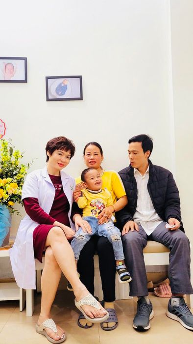 Hình ảnh phòng khám Hằng Nga - Không gian khám chữa bệnh hiện đại