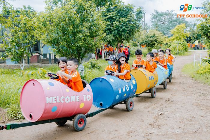 Hình ảnh ấn tượng về Trường Tiểu học & THCS FPT