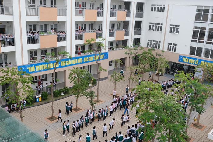 Hình ảnh ấn tượng về THCS Phương Mai - Ngôi trường 30 năm truyền thống