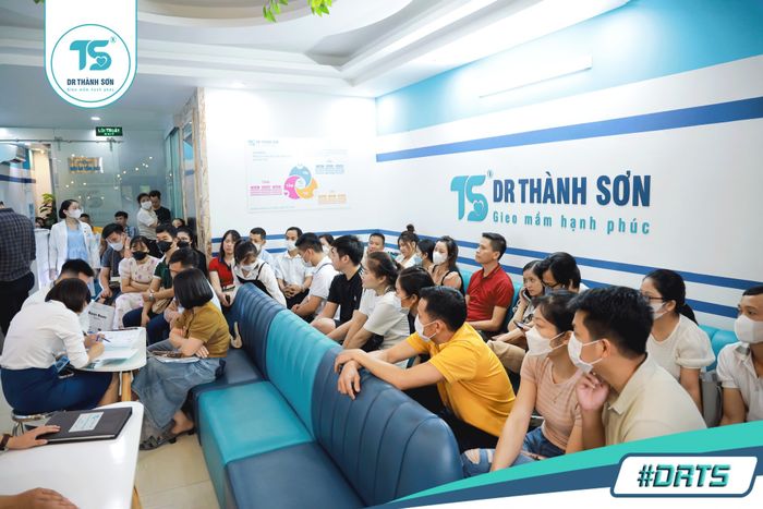 Không gian khám chữa bệnh tại phòng khám DR Thành Sơn