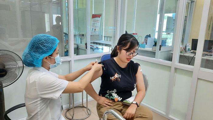 Hình ảnh Trung tâm Tiêm chủng - Tư vấn - Phòng chống dịch của Bệnh viện Bệnh Nhiệt đới Trung ương