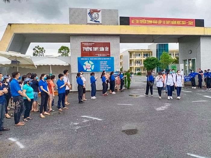 Album ảnh đẹp về Trường THPT Sơn Tây - Phần 2