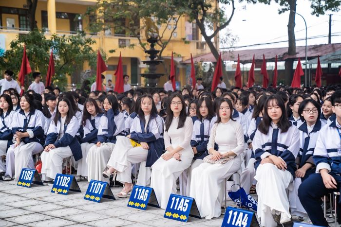 Hoạt động ngoại khóa đa dạng của học sinh THPT Yên Viên