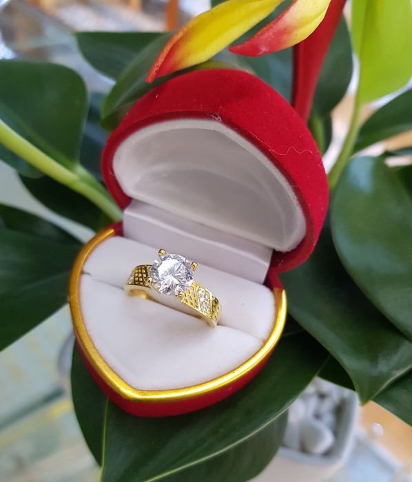 Không gian trưng bày sang trọng tại Vàng Bạc - Đá Quý - Thế Quế