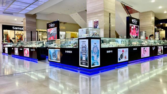 Không gian trưng bày sang trọng của The Watch tại các trung tâm thương mại lớn