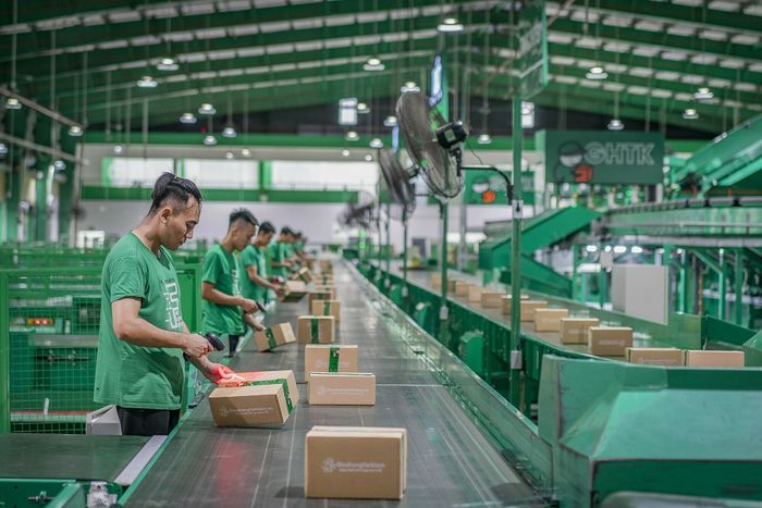 Hình ảnh hệ thống kho bãi hiện đại của Giao Hàng Tiết Kiệm