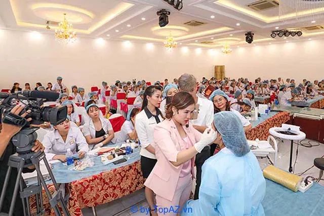 Viện Thẩm mỹ Quốc tế Eva Xinh - Nơi ươm mầm tài năng make-up chuyên nghiệp