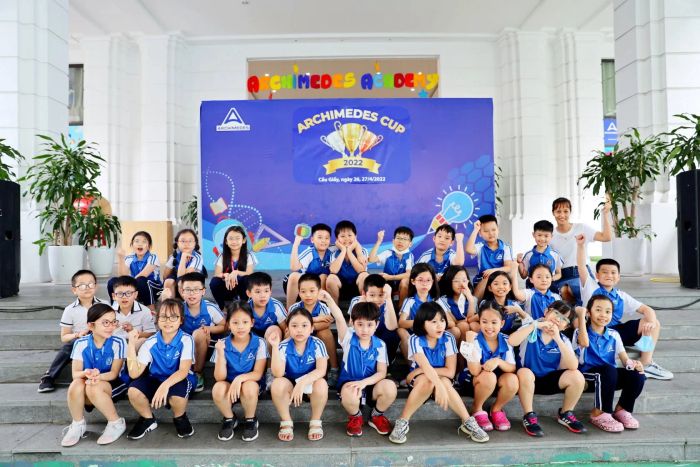 Giờ học ngoại khóa đầy hứng khởi tại Archimedes Academy