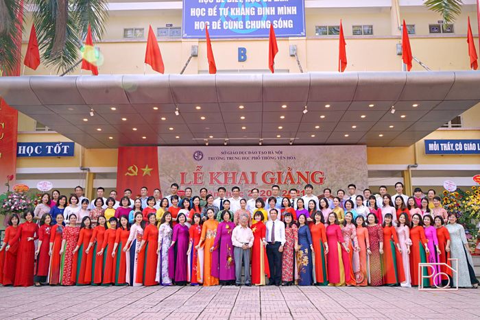 Trường THPT Yên Hòa hình ảnh 2