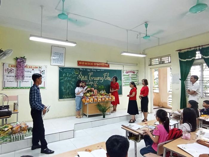 Hình ảnh Trường Tiểu học Chuyên Mỹ - Sân chơi rộng rãi