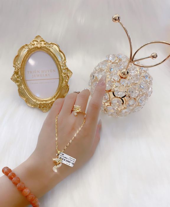 Những thiết kế vàng bạc tinh xảo tại Vàng Bạc Triển Huyền