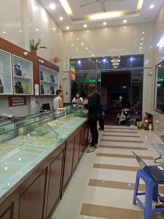 Không gian trưng bày ấn tượng tại Vàng Bạc Hải Nhâm