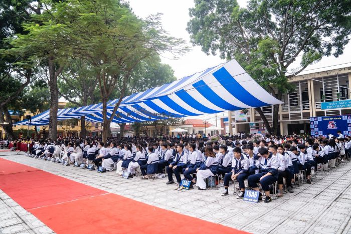 Cơ sở vật chất hiện đại và phòng học tiêu chuẩn tại THPT Yên Viên