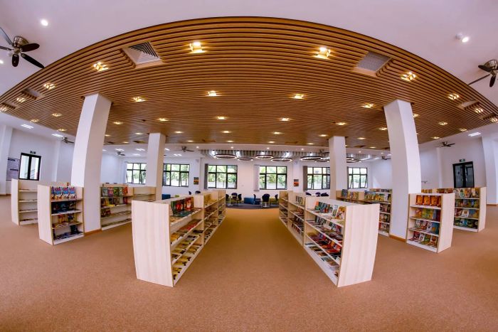 Thư viện và khuôn viên Vinschool