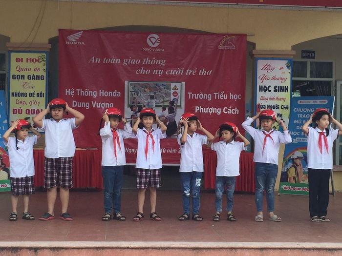 Trường Tiểu học Phượng Cách - hình ảnh 2