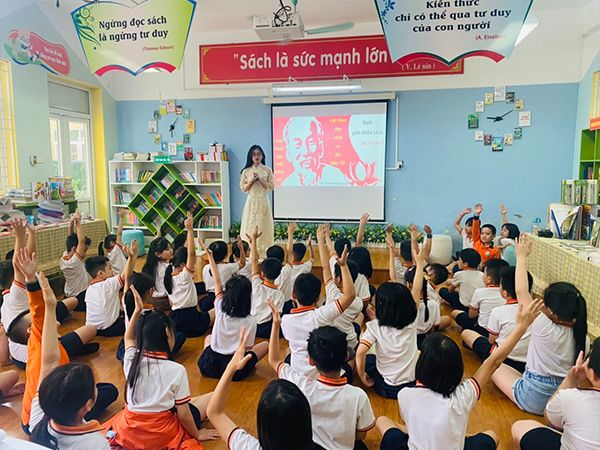 Hoạt động ngoại khóa sôi nổi ở Trường Tiểu học Trung Văn