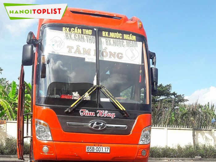 tam-hong-xe-khach-tu-ha-noi-di-khanh-hoa-gia-re-1-Tripi