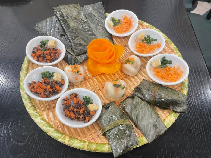 Những món Huế đặc sắc được trình bày tinh tế tại Quán Món Huế