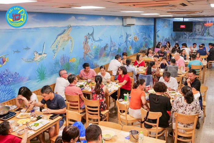 Không gian ẩm thực Hải Sản Làng Chài