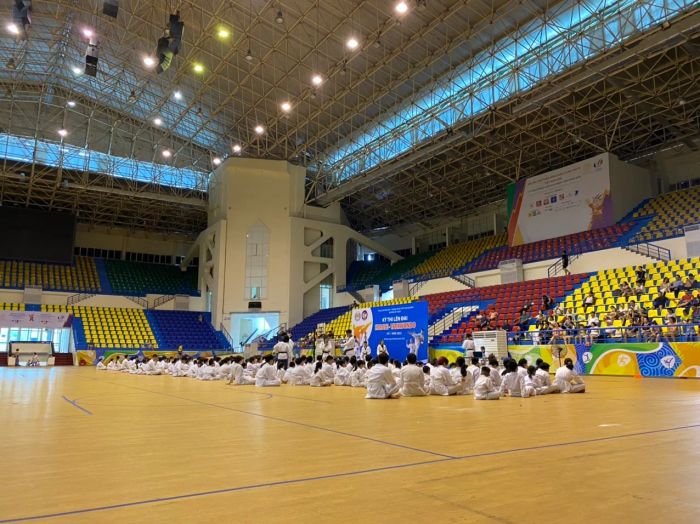 Các học viên đang tập luyện tại CLB Taekwondo Ba Đình