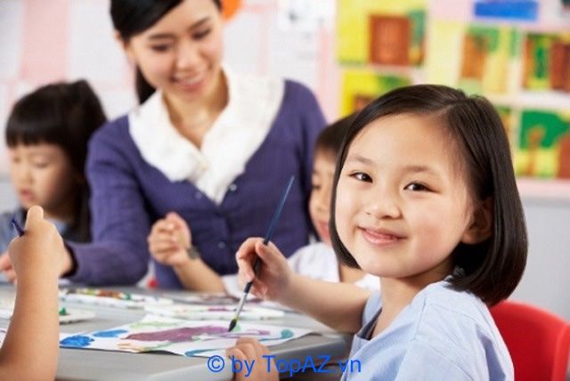 Gia sư Quốc Tử Giám tự hào với đội ngũ giảng dạy tận tâm, chuyên môn vững vàng (ảnh minh họa)