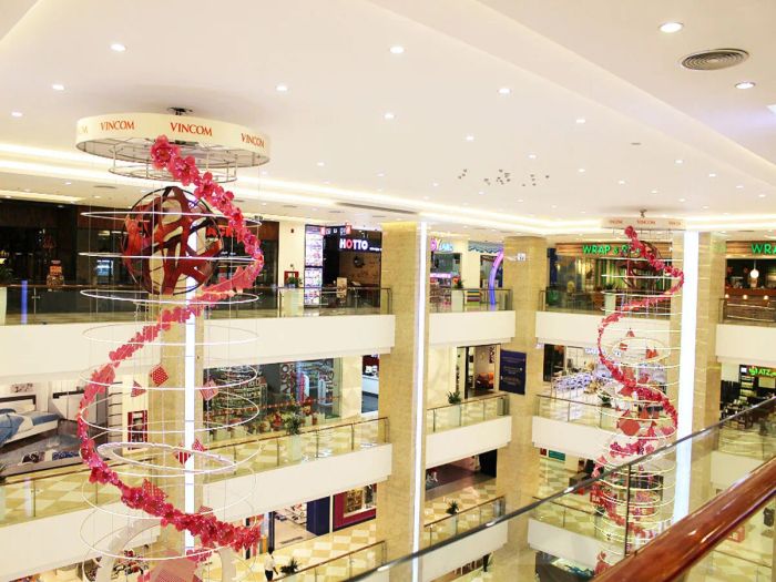 Vincom Center Nguyễn Chí Thanh - Không gian mua sắm đa tầng