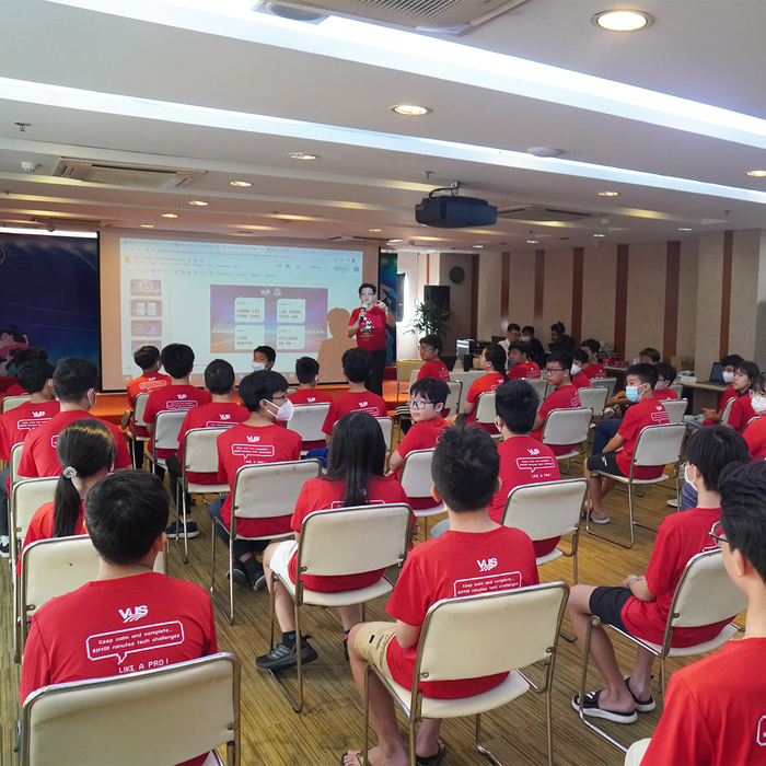 Anh Văn Hội Việt Mỹ VUS - Hình ảnh không gian học tập hiện đại đạt chuẩn quốc tế