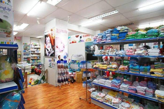 Không gian trưng bày đa dạng sản phẩm tại Shop Trẻ Thơ
