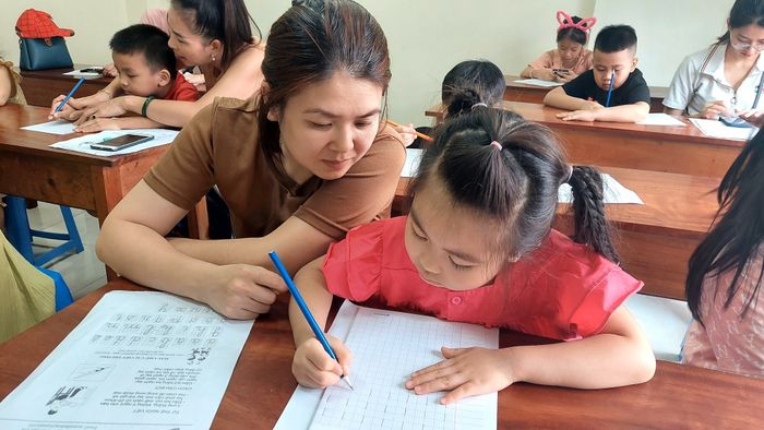 Không gian học tập tại Luyện Chữ Đẹp Cô Tuyết & Thanh - Ảnh 2